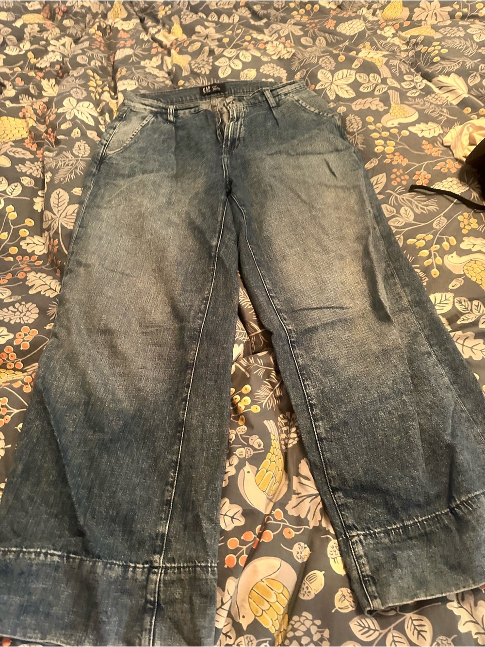 GAP Wide-Leg Flared Jeans in Dark Blue Wash